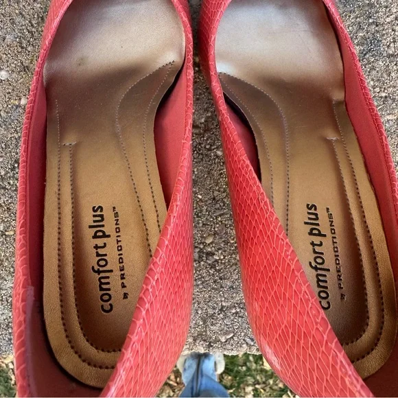 COMFORT PLUS Women’s Pink Coral Pointer Toe Snake Print Pump Heel Size 8.5 - Picture 6 of 12